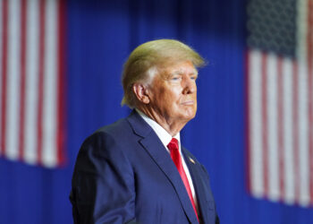 विभिन्न ३४ वटा आरोप लागेपछि अमेरिकी पूर्वराष्ट्रपति डोनाल्ड ट्रम्प पक्राउ