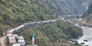 पृथ्वी राजमार्गमा १८ घण्टापछि एकतर्फी यातायात सञ्चालन