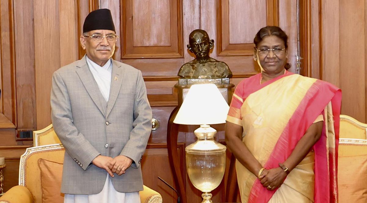 प्रधानमन्त्री प्रचण्ड र भारतका राष्ट्रपति मुर्मूबीच शिष्टाचार भेट : Icon Khabar