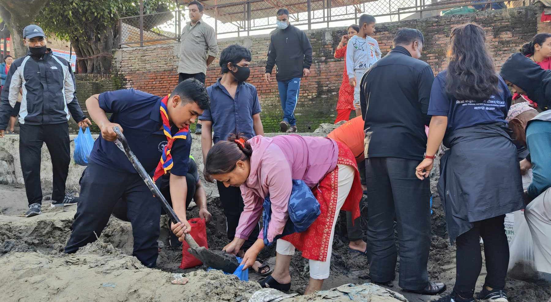 भक्तपुरको ब्रम्हायणीमा जमरा रोप्ने पांगो माटो निकाल्न स्काउटहरुको सहजीकरण : Icon Khabar