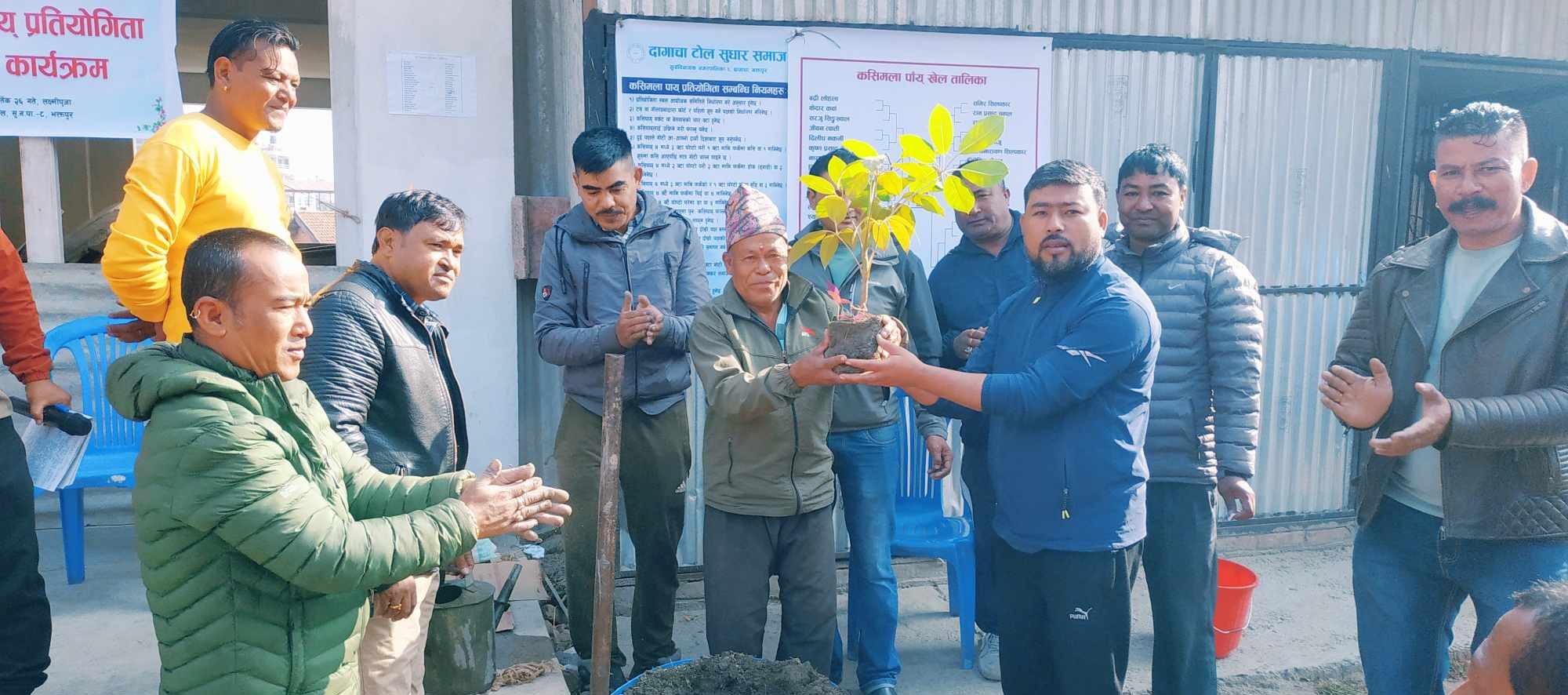 उर्वरभूमि कृषि सहकारीद्वारा आयोजित वृक्षारोपण कार्यक्रम सम्पन्न : Icon Khabar