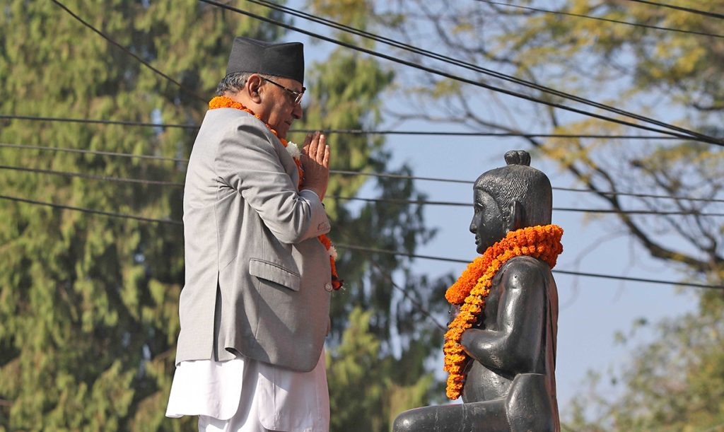 शंखधर साख्वाको प्रतिमामा माल्यार्पण गर्दै प्रधानमन्त्री  (फोटो फिचर) : Icon Khabar