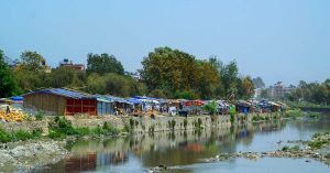 थापाथलीस्थित सुकुम्बासी बस्तीमा डोजर चल्यो