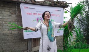 धान रोप्न भक्तपुरसम्म आइन् वरिष्ठ गायिका गीतादेवी