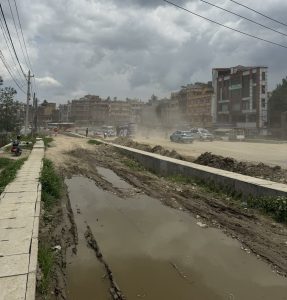 सूर्यविनायकबाट धुलिखेल सडक विस्तार: जथाभावी सडक भत्काउदा दुर्घटनाको जोखिम बढ्दै