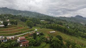 असार नजिकिएसँगै नुवाकोट छहरेका किसानहरु रोपाईँका लागि तयार हुँदै