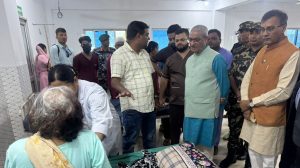गृहमन्त्री लेखकले लिए हैजा संक्रमित बिरामीको उपचारबारे जानकारी