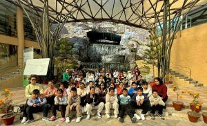 वी किड्स स्कुलको ‘ओभरनाइट स्टे’ कार्यक्रम सम्पन्न, विद्यार्थीमा आत्मनिर्भरता र अनुभवात्मक सिकाइमा जोड