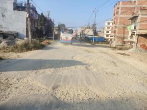 भक्तपुरको कालीका डेरीदेखि भत्केपाटीसम्मको बाटो १० वर्षदेखि अलपत्र, स्थानीय त्रसित