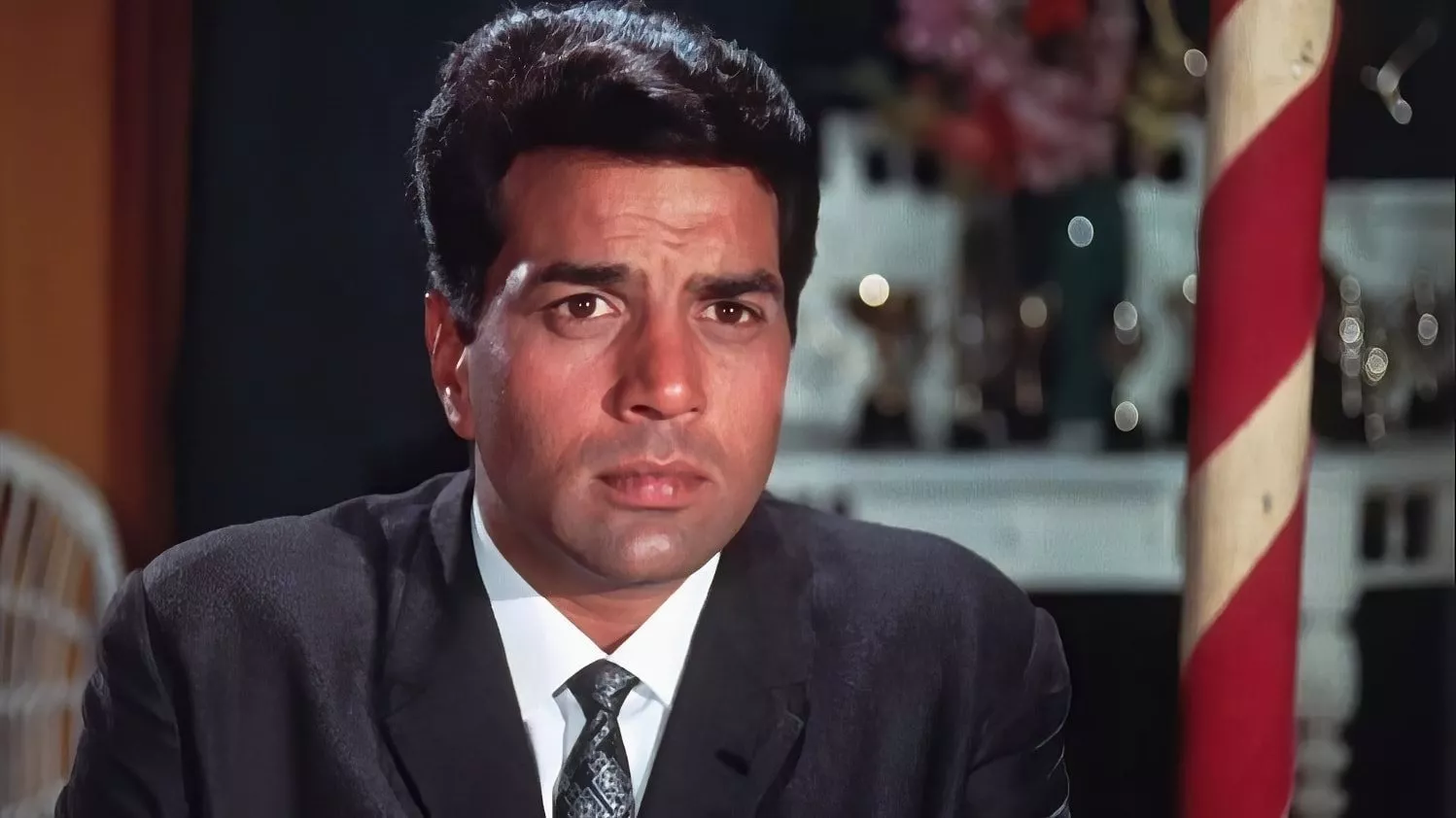 बलिउडका दिग्गज अभिनेता धर्मेन्द्रको निधन : Icon Khabar