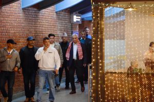 स्वदेश फर्किए देउवा दम्पती