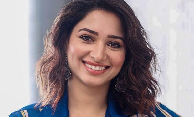 तमन्ना भाटियाले एक मिनेटको प्रस्तुतिका लागि लिन्छिन् एक करोड रुपैयाँ शुल्क