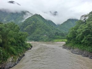 त्रिशूली नदीमा नुहाउने क्रममा दुई जना युवक बेपत्ता