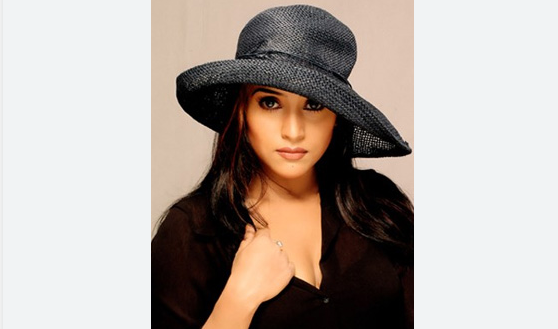 नेपाली चलचित्रकी पहिलो महिला सुपरस्टार निरुता सिंह : Icon Khabar