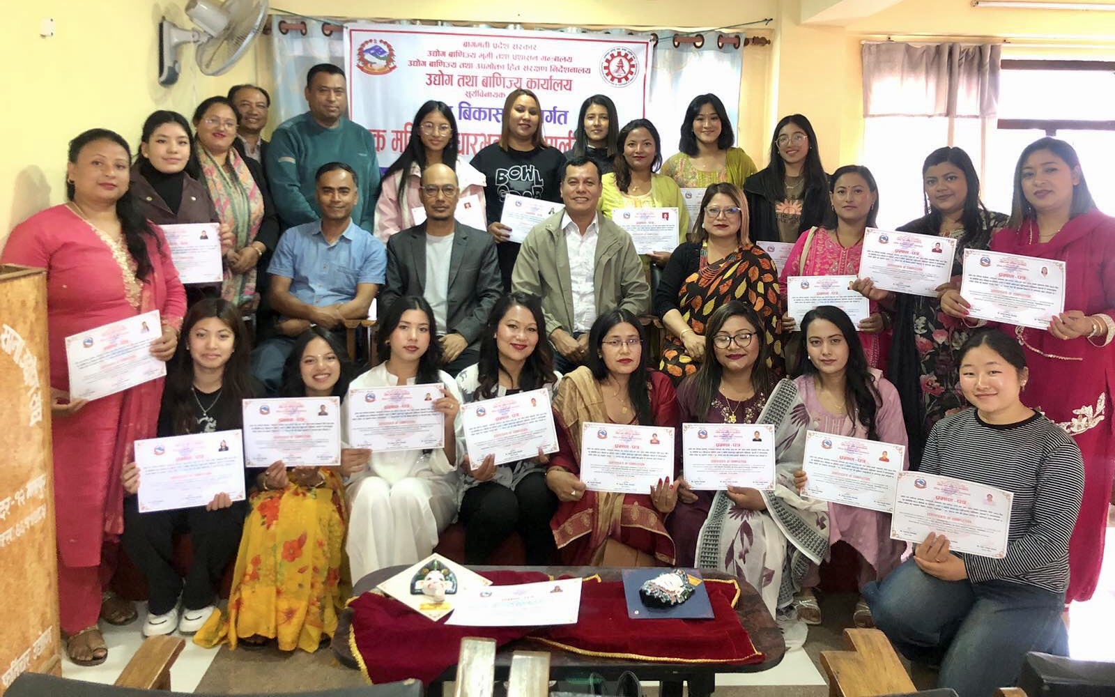 एक महिने ब्युटी पार्लर तालिम सम्पन्न, सीपलाई व्यवसायमा रूपान्तरण गर्न आग्रह : Icon Khabar