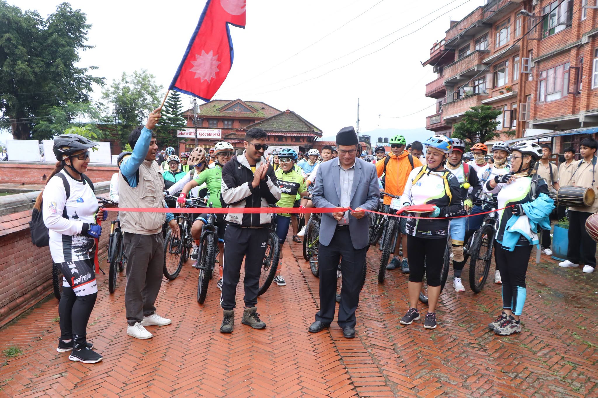भक्तपुरमा ‘कोरा जात्रा २०२६’ सुरु, सयौं साइकलयात्रीको सहभागिता : Icon Khabar