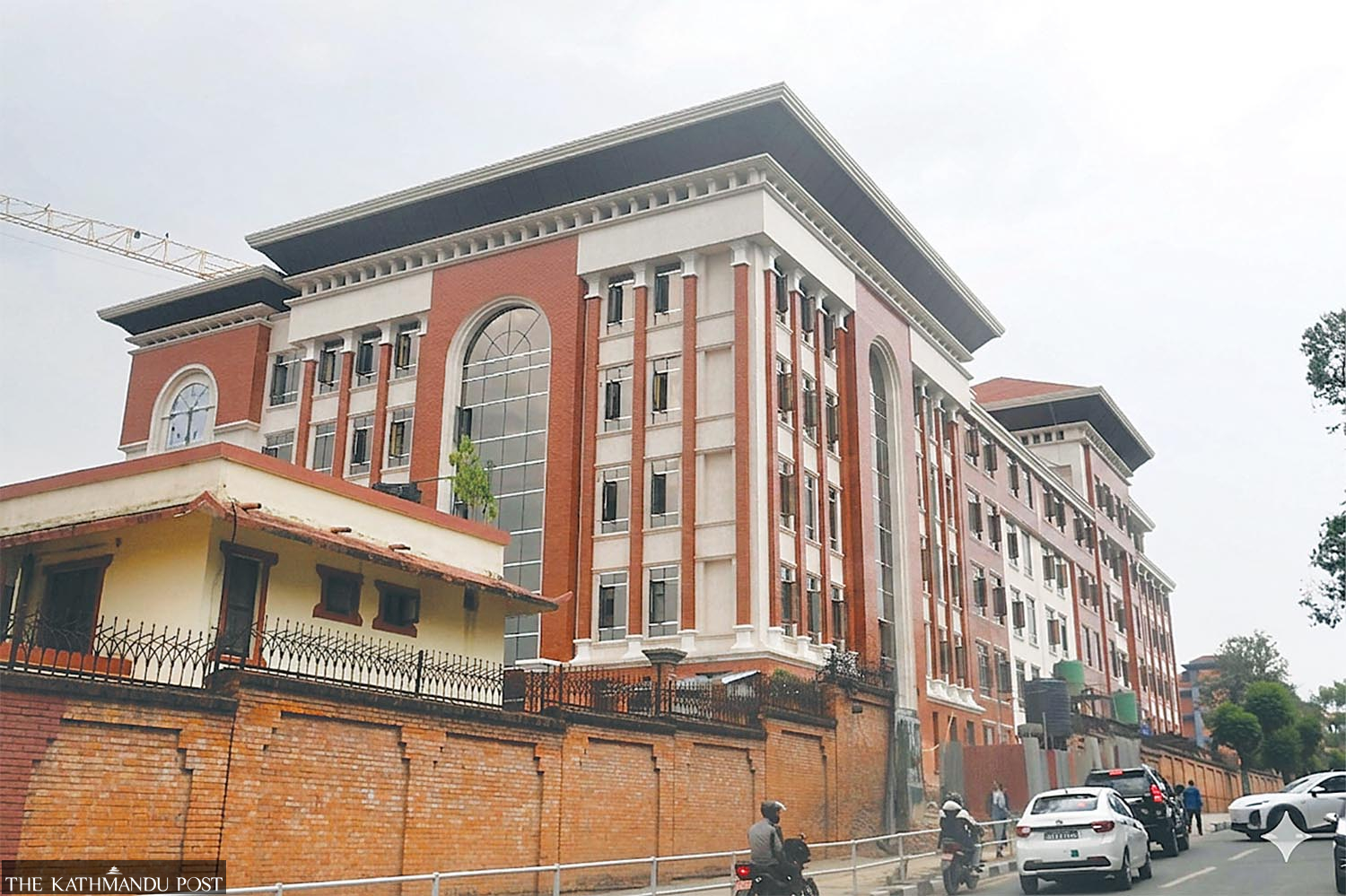 सांसदहरूलाई स्वकीय सचिव राख्न दिने सरकारको निर्णयविरूद्ध सर्वोच्चमा रिट दायर : Icon Khabar