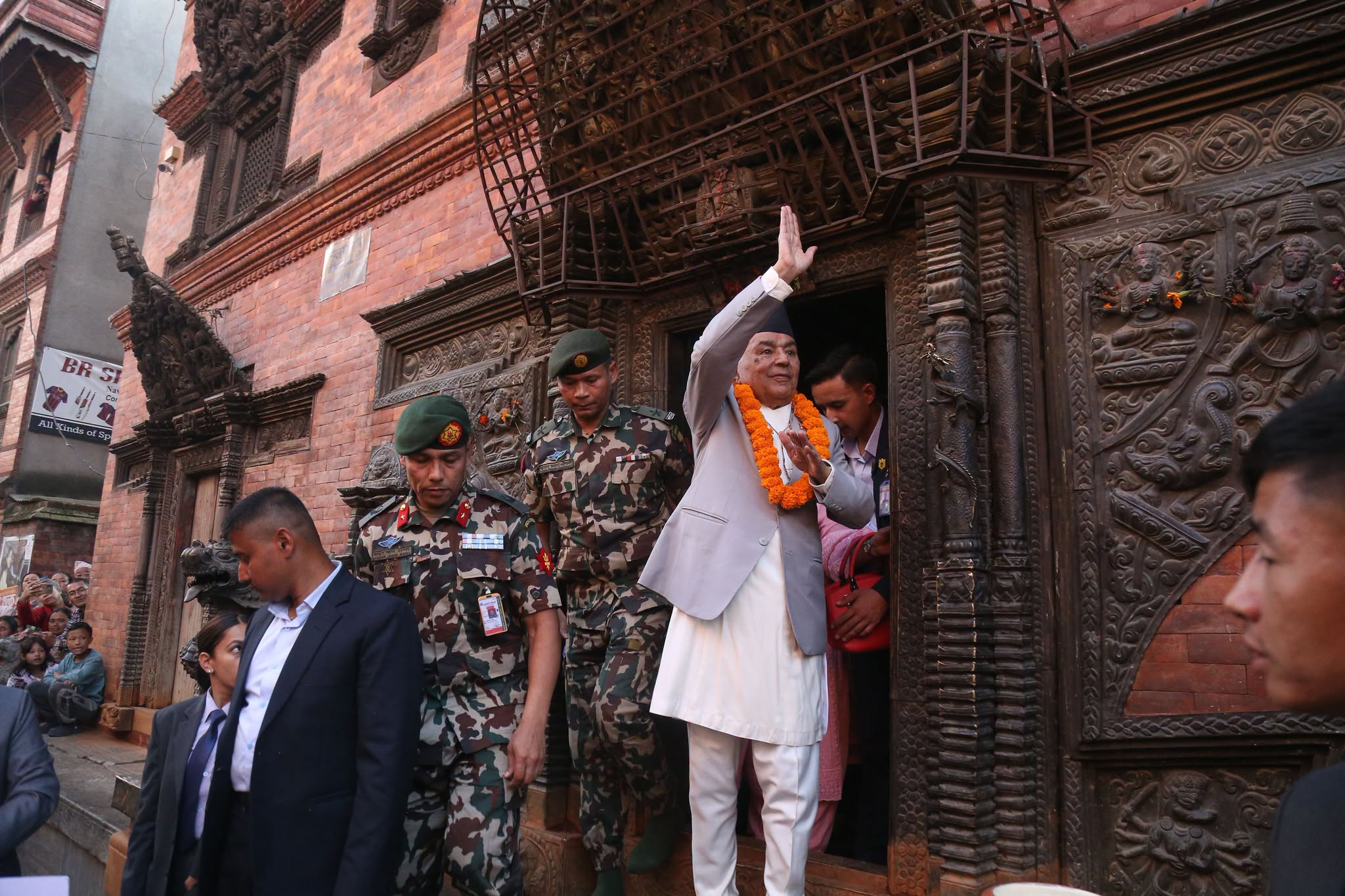 राष्ट्रपति पौडेलद्वारा भक्तपुरको नवदुर्गा मन्दिरमा पूजाअर्चना : Icon Khabar