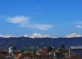 भक्तपुर नगरबाट देखिएको लाङटाङ लिरुङ, दोर्जे लाक्पा र जुगल हिमालको मनमोहक दृश्य